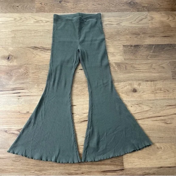 Aerie Ribbed Olive Flare Pants - Picture 2 of 5